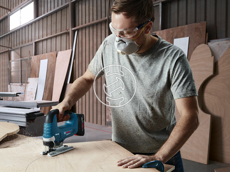 Bosch GST 185-LI akkus dekopírfűrész 2x4Ah