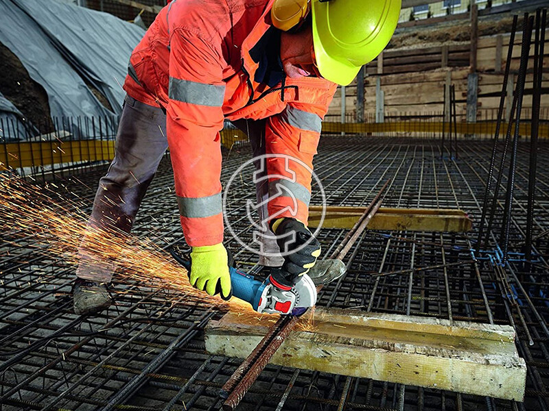 Bosch GWS 14-125 S elektromos sarokcsiszoló szerszámkofferben