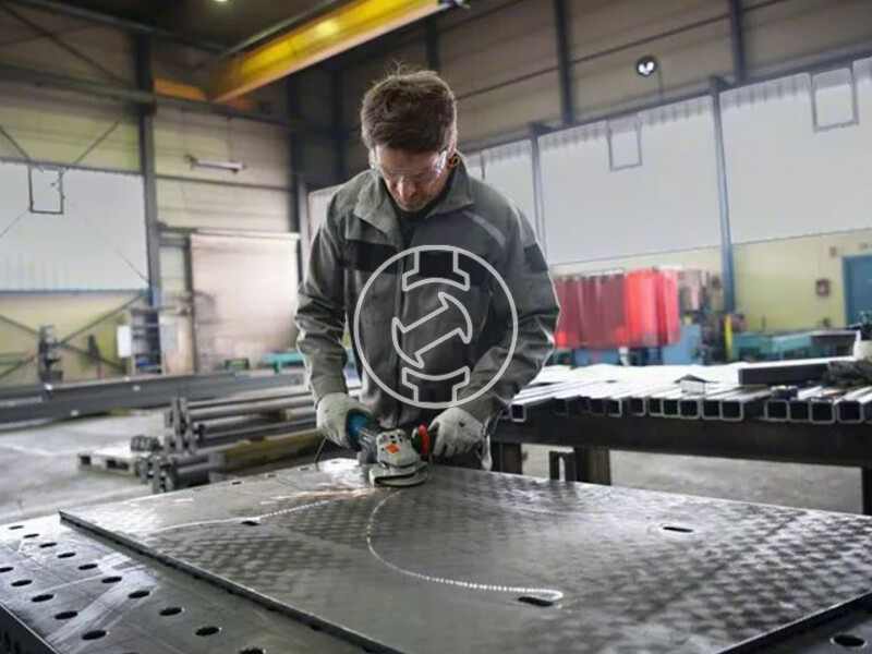 Bosch GWS 17-125 elektromos sarokcsiszoló kartondobozban