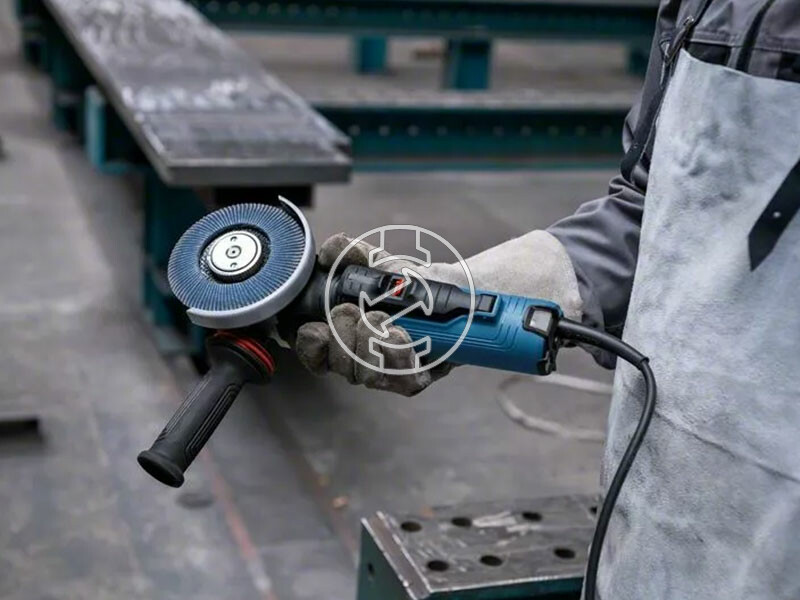 Bosch GWS 17-125 PSB elektromos sarokcsiszoló