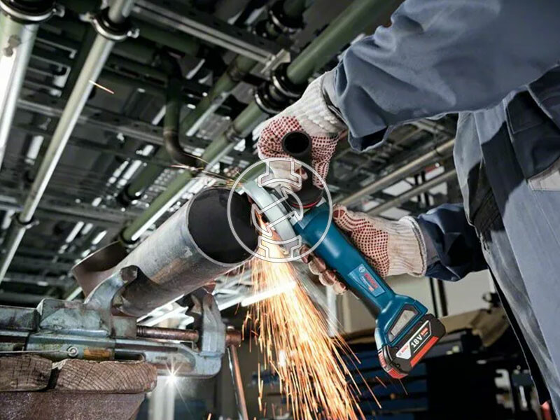 Bosch GWS 18V-10 P elektromos sarokcsiszoló