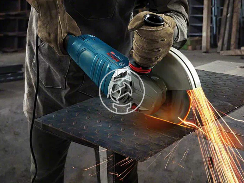 Bosch GWS 24-180 P elektromos sarokcsiszoló