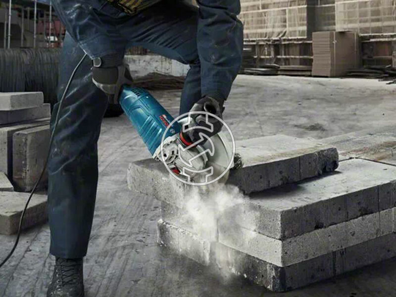 Bosch GWS 24-180 P elektromos sarokcsiszoló