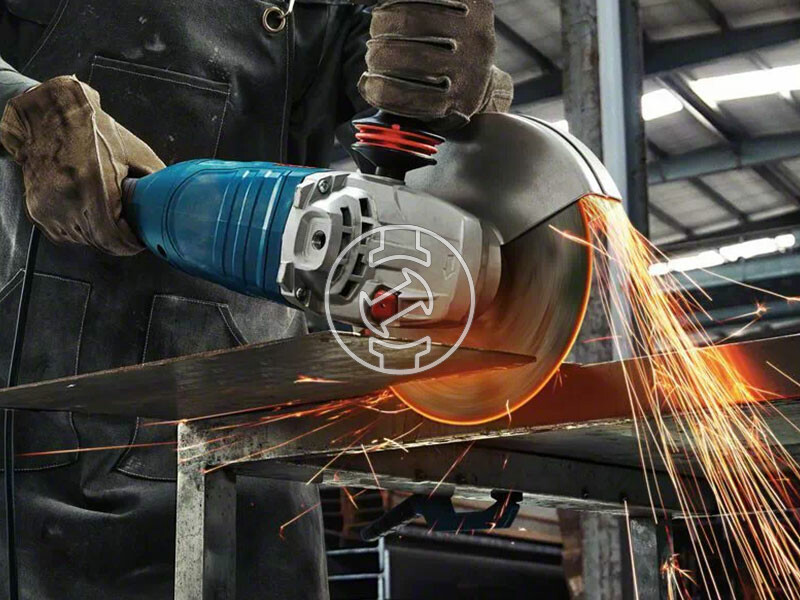 Bosch GWS 24-180 P elektromos sarokcsiszoló