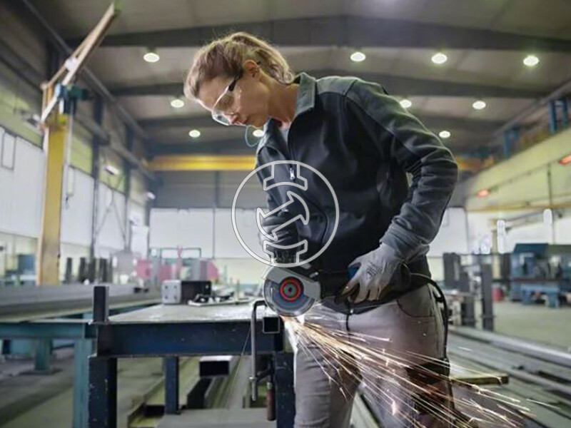 Bosch GWX 17-125 S elektromos sarokcsiszoló kartondobozban