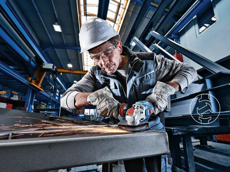 Bosch GWX 18V-15 SC akkus sarokcsiszoló (akku és töltő nélkül) L-Boxx-ban