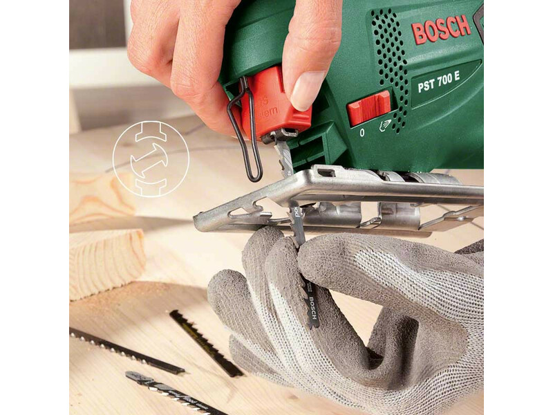 Bosch PST 700 E