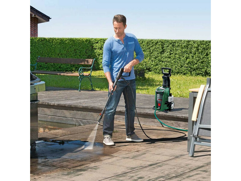 Bosch UniversalAquatak 125