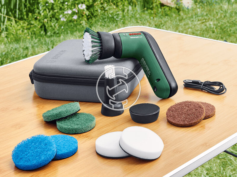 Bosch UniversalBrush akkus tisztítókefe készlet