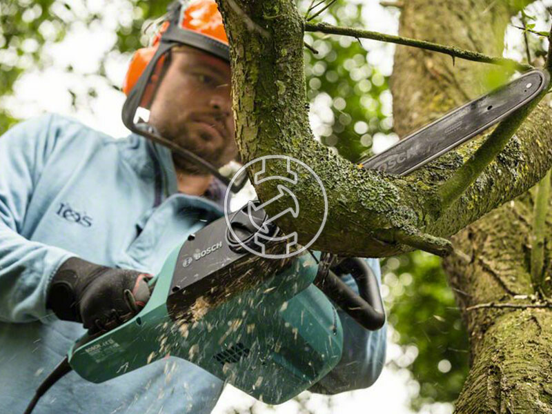 Bosch UniversalChain 35 láncfűrész