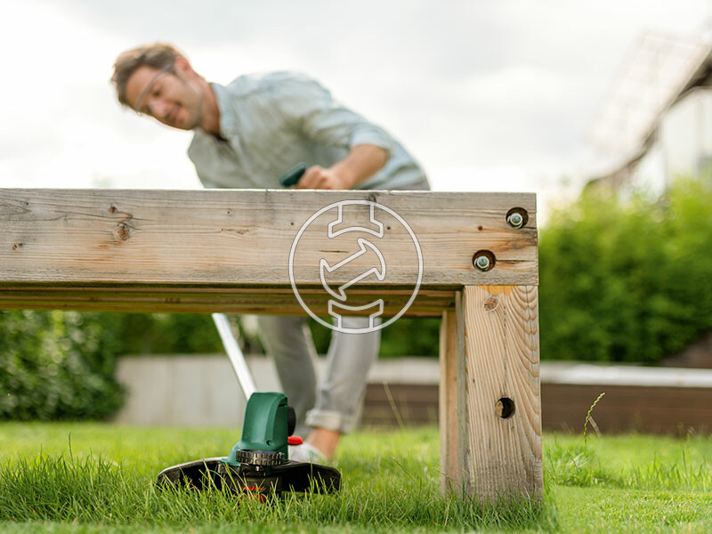 Bosch UniversalGrassCut 18V-26 akkus fűszegélynyíró