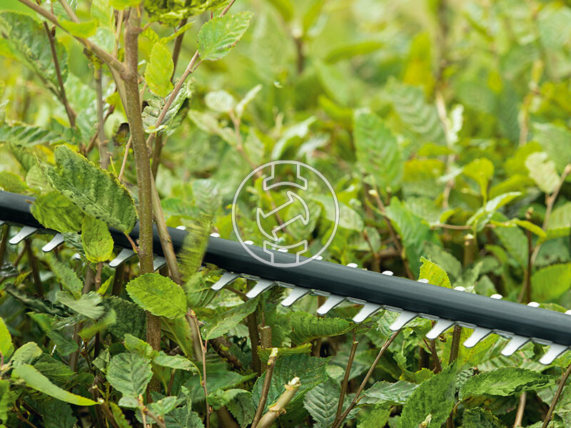 Bosch UniversalHedgeCut 18-50 akkus sövényvágó