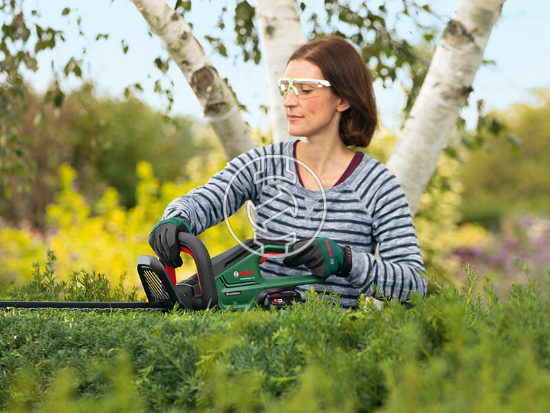 Bosch UniversalHedgeCut 18-50 akkus sövényvágó