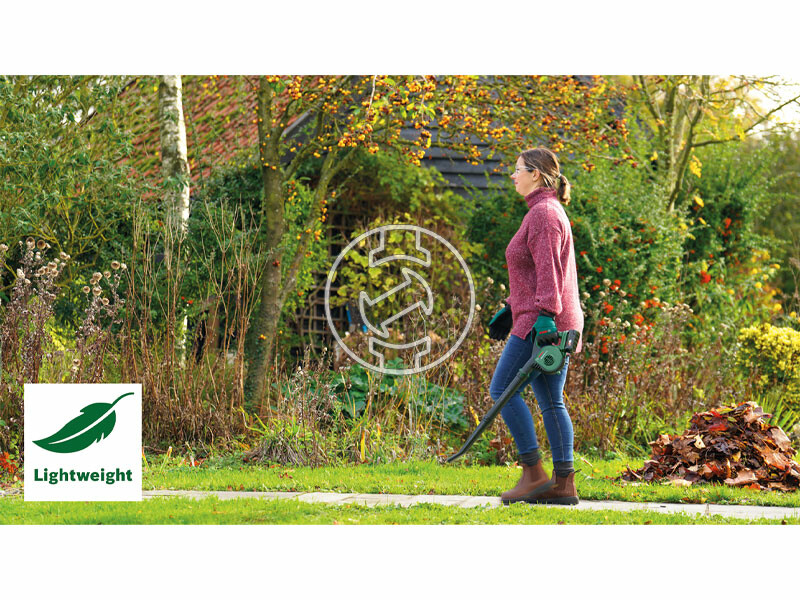 Bosch UniversalLeafBlower 18V-130 akkus lombfúvó