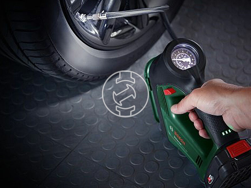 Bosch UniversalPump 18V akkus pumpa