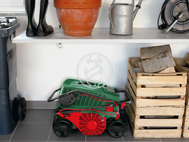 Bosch UniversalRake 900 elektromos gyepszellőztető