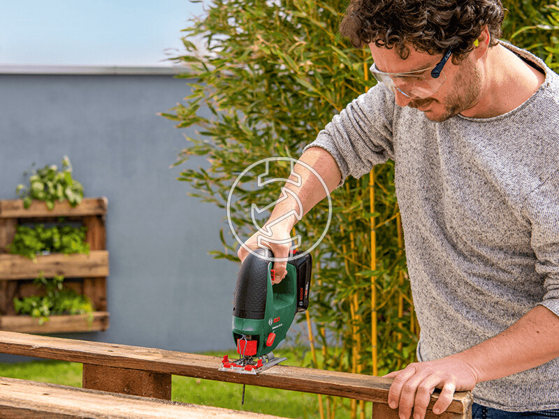 Bosch UniversalSaw 18V-100 akkus dekopírfűrész