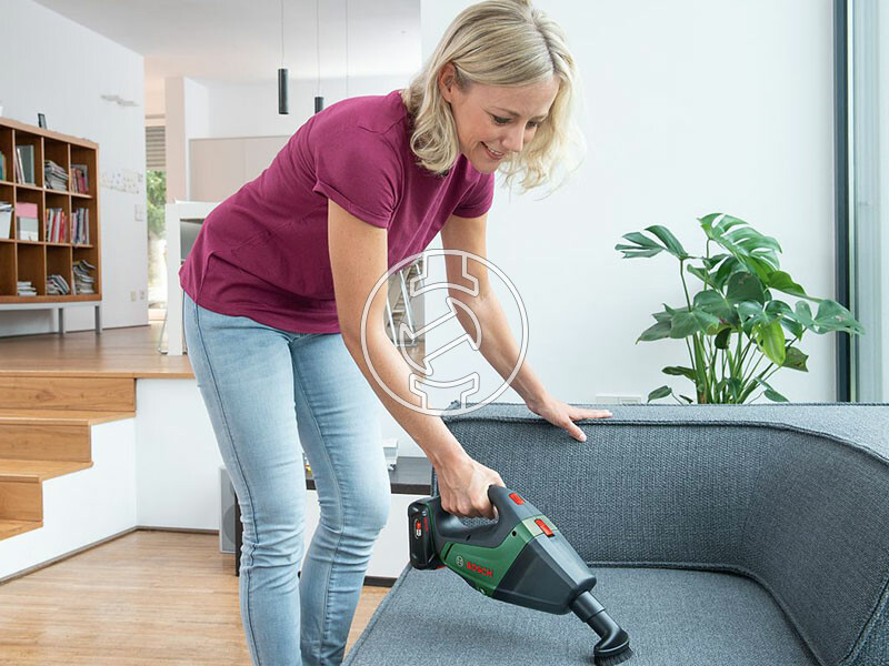 Bosch UniversalVac 18 akkus kézi porszívó
