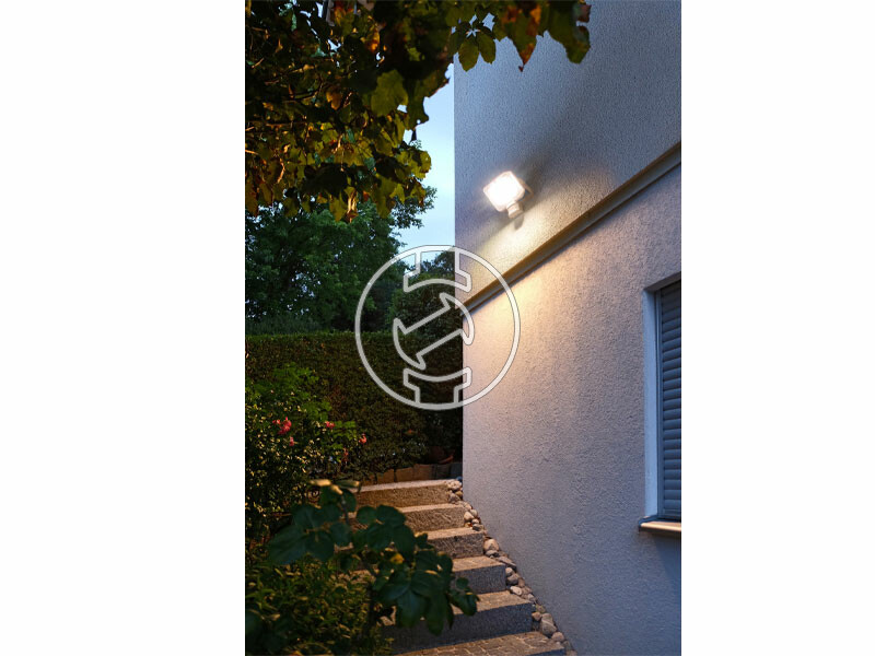 Brennenstuhl AL 3050 hálózati térmegvilágító lámpa mozgásérzékelővel