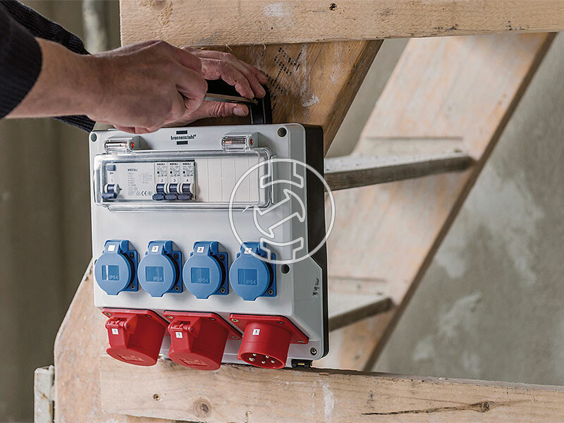 Brennenstuhl áramelosztó 2x CEE 400V/16 A, 4x 230V