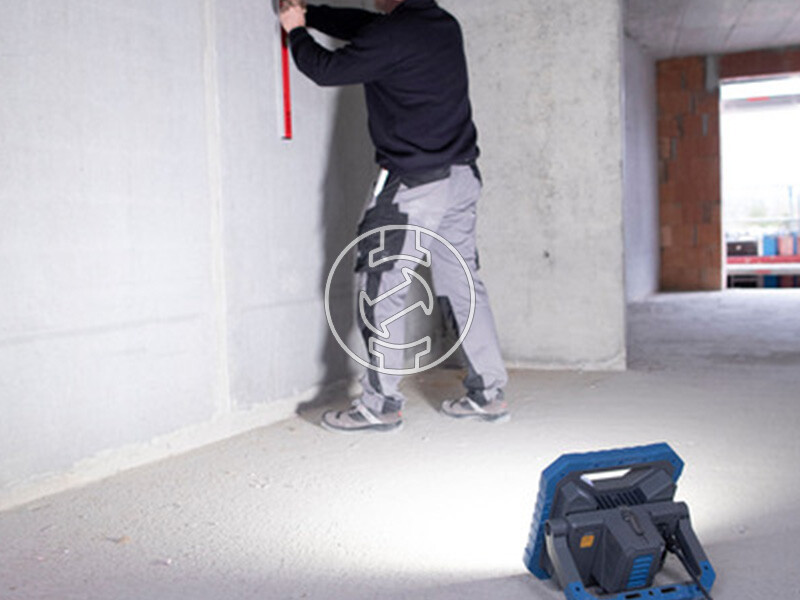 Brennenstuhl BS 8050 MH akkus és hálózati térmegvilágító lámpa