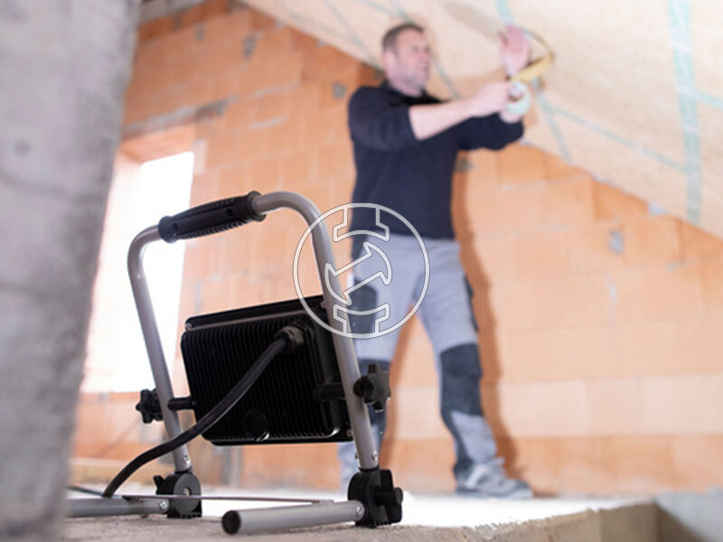 Brennenstuhl EL 4050 M hordozható hálózati led reflektor