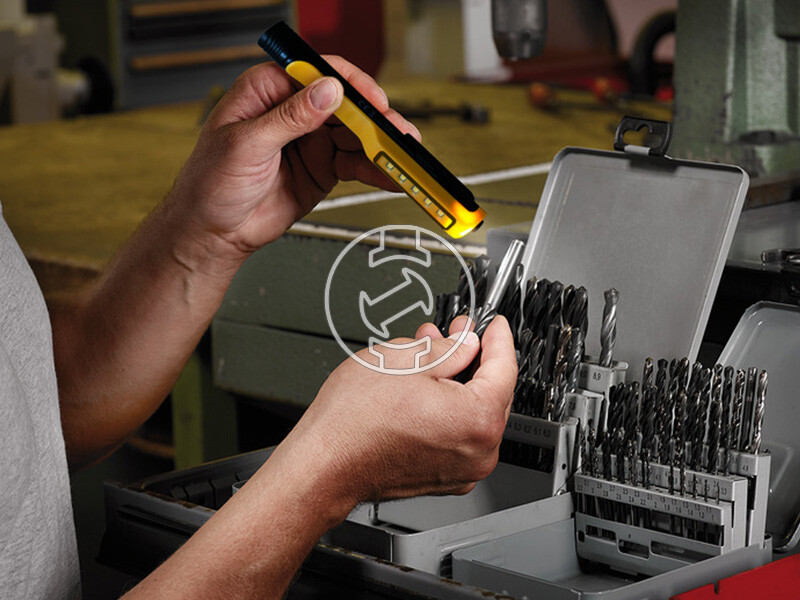 Brennenstuhl HL 100 elemes szerelőlámpa