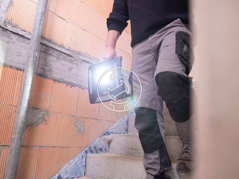 Brennenstuhl MULTI 6050 MH akkus és hálózati térmegvilágító lámpa