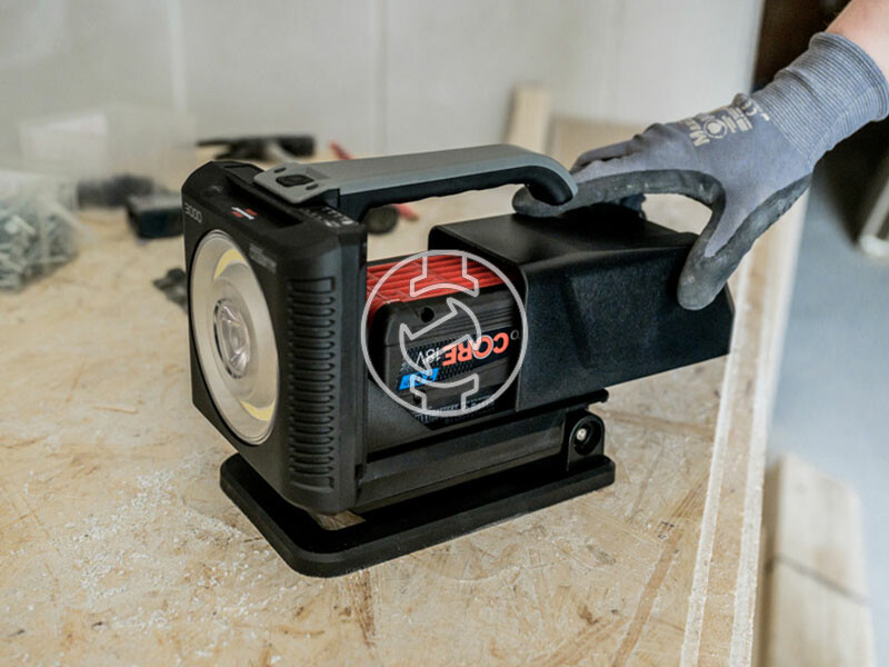 Brennenstuhl MULTI HL 3000 hordozható akkus led reflektor