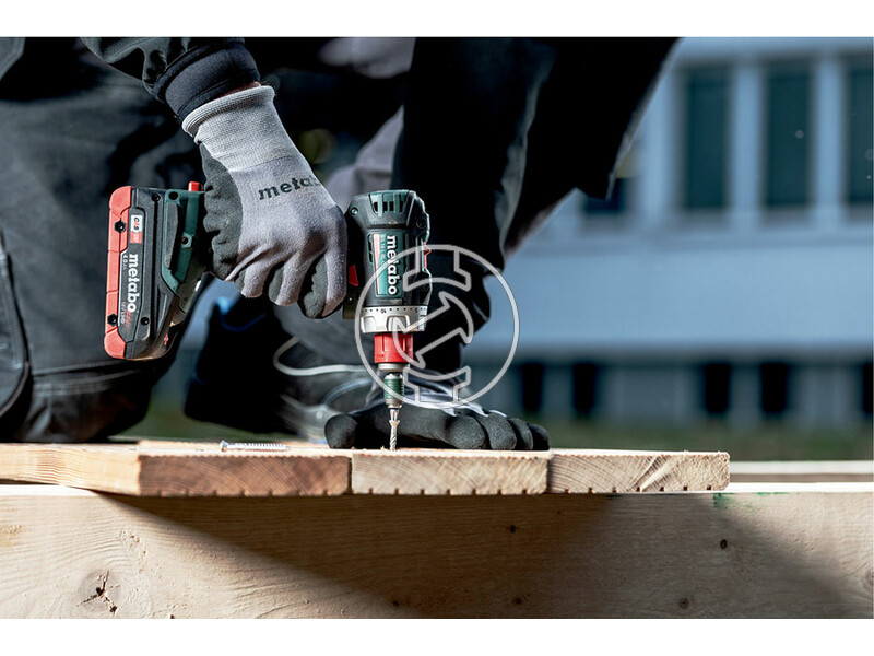 602327500 bs_18_l_bl_q_602327500_akkus_furocsavarozok_4