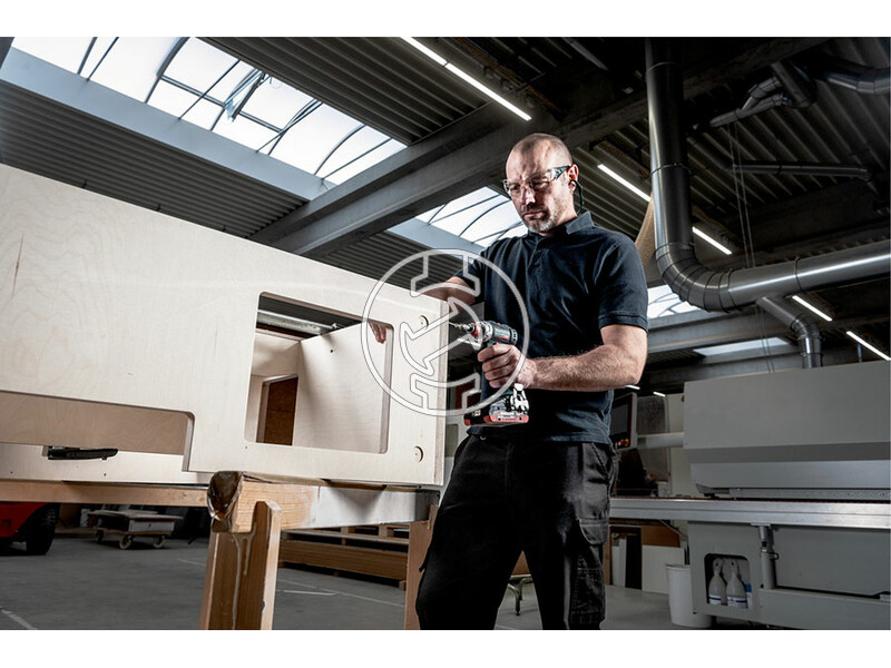 602327890 bs_18_l_bl_q_602327890_akkus_furocsavarozok_3