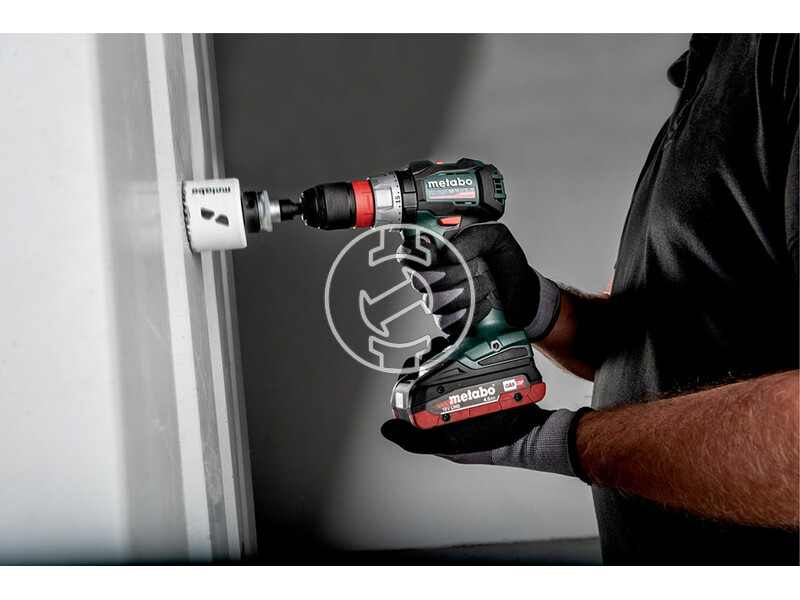 602334890 bs_18_lt_bl_q_602334890_akkus_furocsavarozok_4