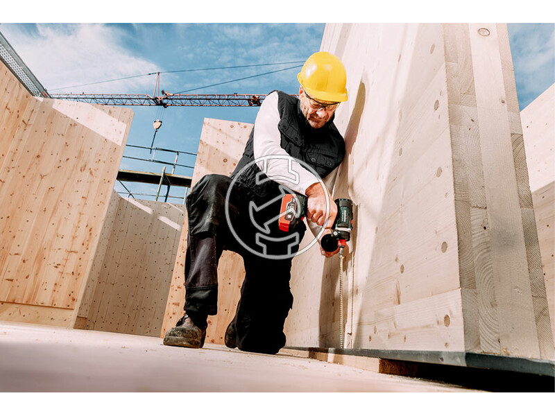 602355840 bs_18_ltx_3_bl_q_i_602355840_akkus_furocsavarozok_3