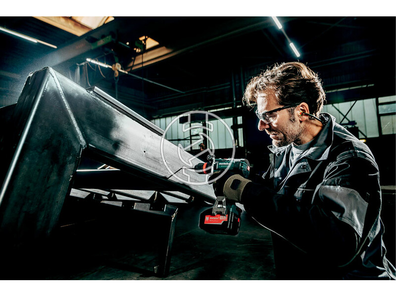 602355840 bs_18_ltx_3_bl_q_i_602355840_akkus_furocsavarozok_5