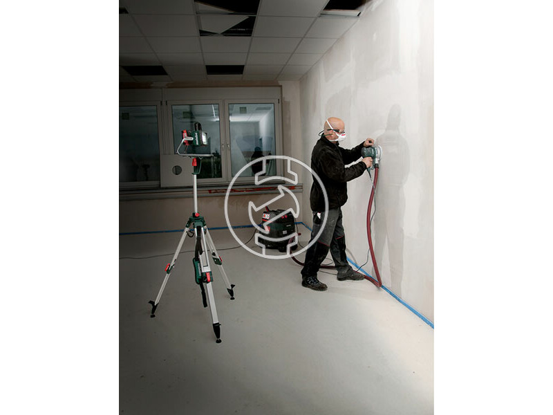 602111850 bsa_144_18_led_602111850_akkus_fenyveto_2