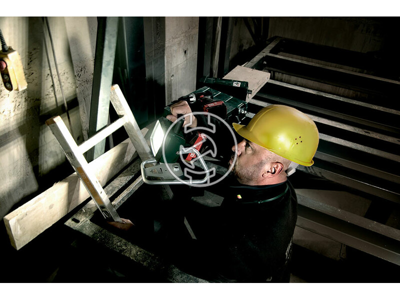 602111850 bsa_144_18_led_602111850_akkus_fenyveto_4