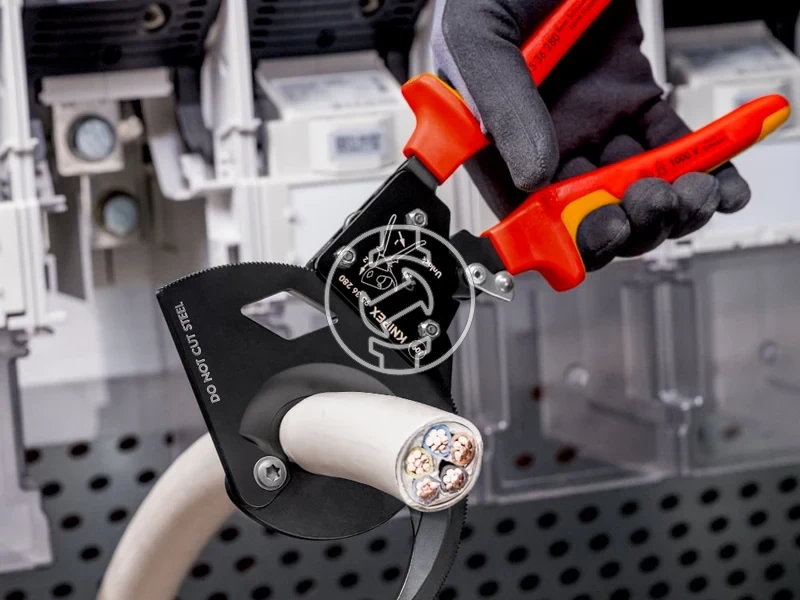 Kép: CABLE CUTTERS.webp
