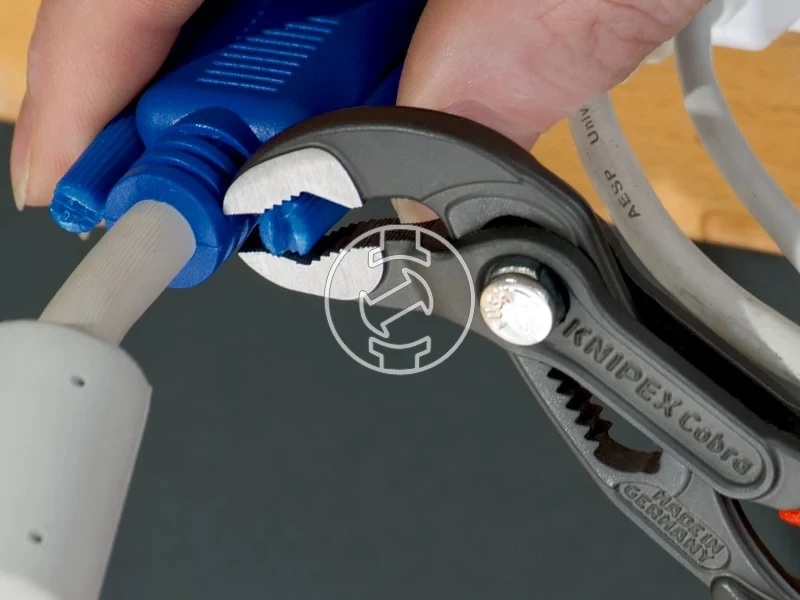 Kép: COBRA WATER PUMP PLIERS.webp