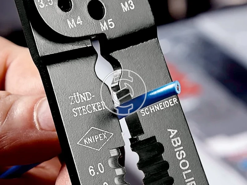 Kép: Crimping Pliers.webp