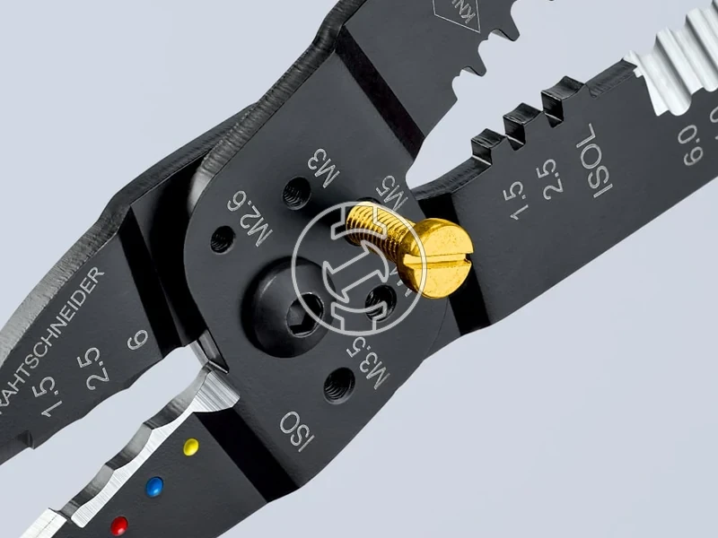 Kép: Crimping Pliers.webp