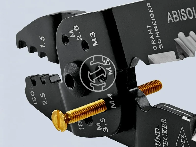 Kép: Crimping Pliers.webp