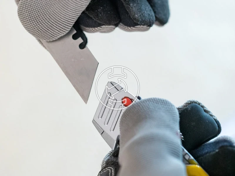 Kép: CSUKHATO VISSZATOLHATO PENGES KES.webp