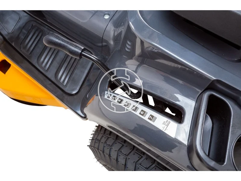 Kép: Cub Cadet LT1 R86 benzinmotoros funyiro traktor_19.webp
