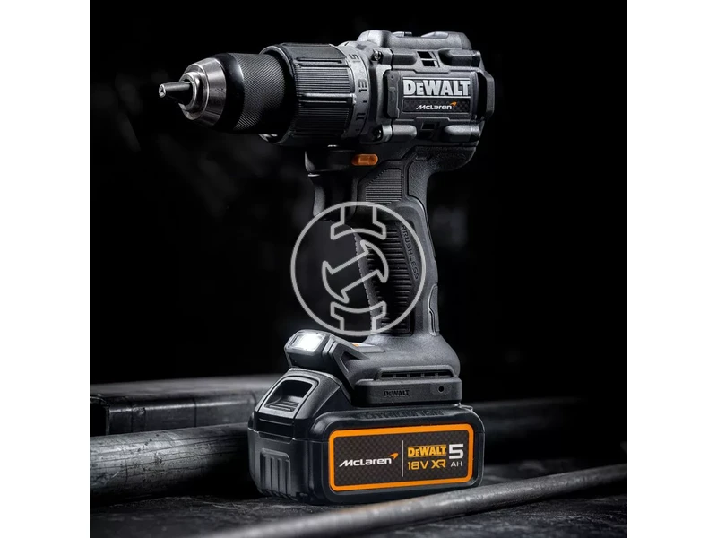 DEWALT X MCLAREN 18V XR SZÉNKEFE NÉLKÜLI ÜTVEFÚRÓ-CSAVAROZÓ + 2x 4Ah akkumulátor + DCB1104 4A töltő