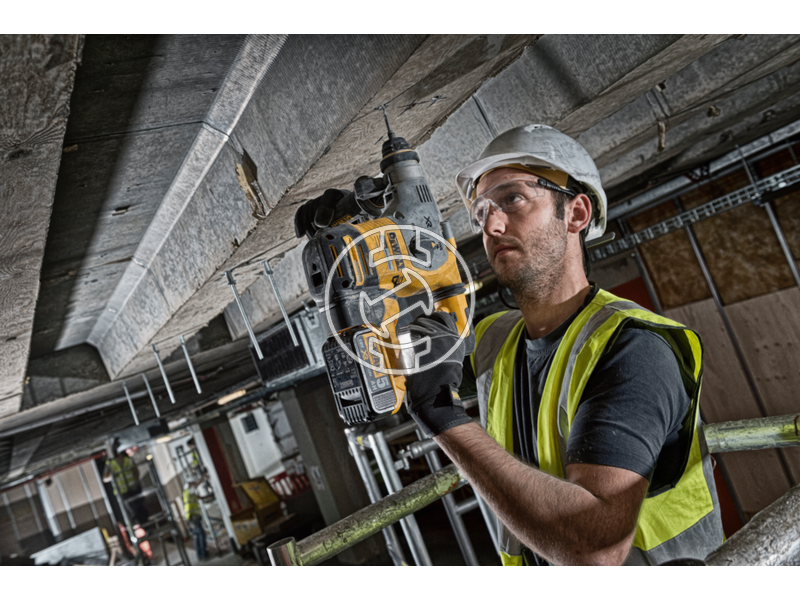 DCH283NT dch283nt_18v_os_akkus_kefementes_furo_veso_kalapacs_28j_tstak_2