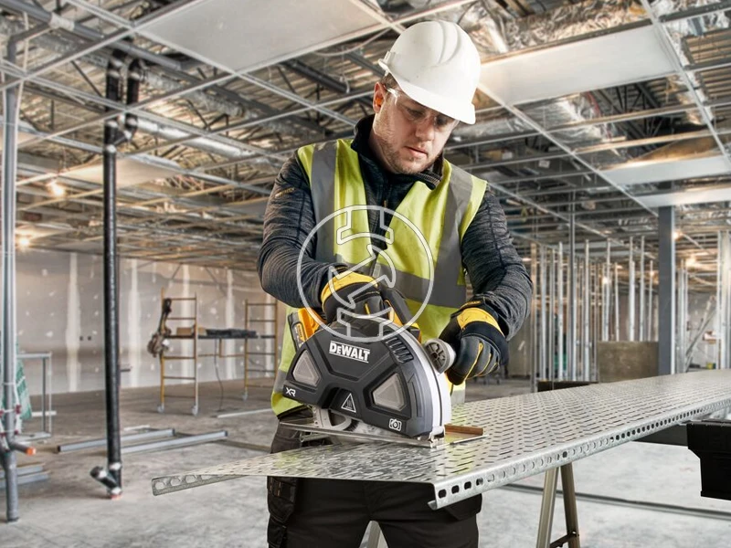 DeWalt DCS383H2 akkus kézi gyorsdaraboló