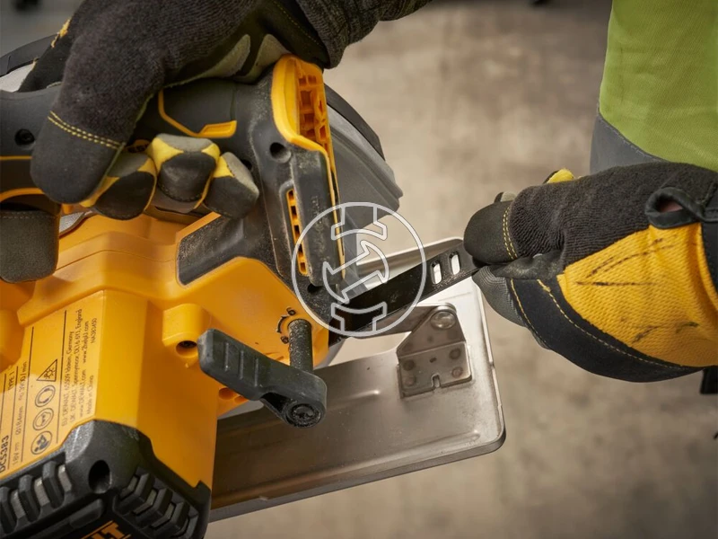 DeWalt DCS383N akkus kézi gyorsdaraboló