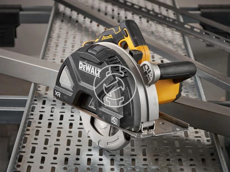 DeWalt DCS383N akkus kézi gyorsdaraboló