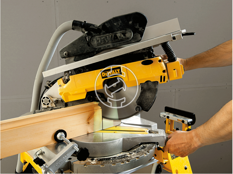 D27113 dewalt_d27113_kombinaltfuresz_felsoasztalos_305mm_6
