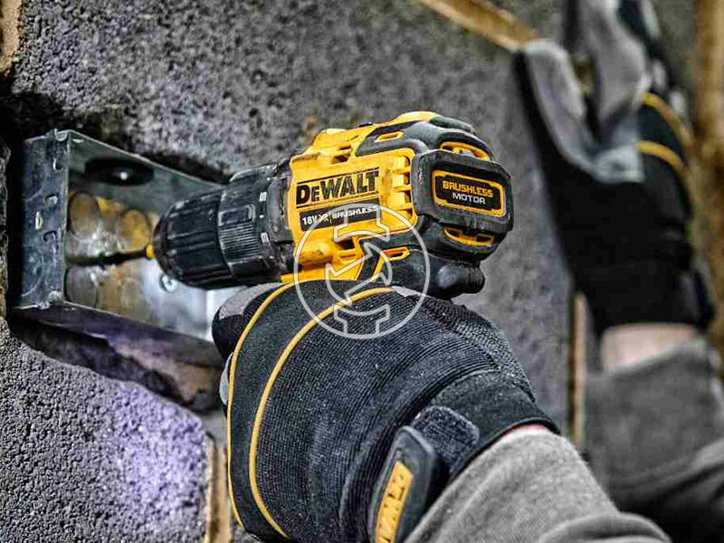 DeWalt DCD796M2-QW akkus ütvefúró-csavarozó
